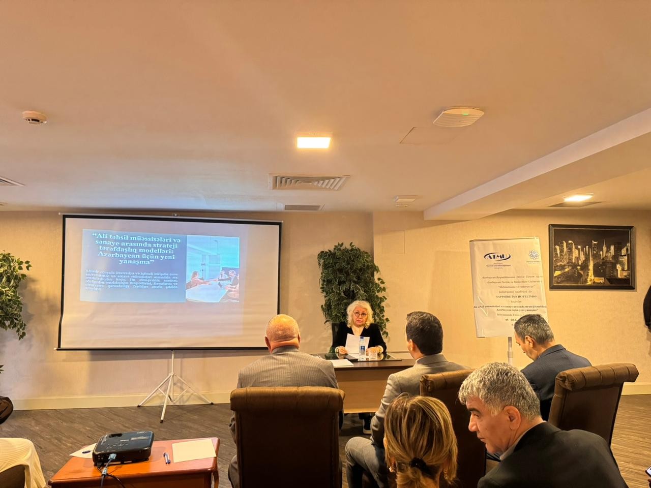 ATMU-da elmi-praktik seminar keçirilib - FOTOLAR